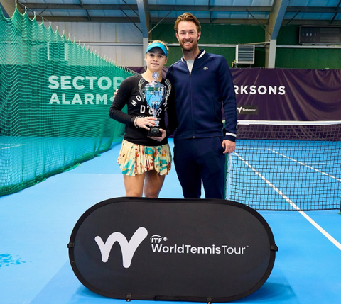 Nederlands tennistalent (22) krijgt twee keer prachtig nieuws en beleeft wedstrijd om nooit meer te vergeten