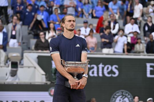 Duistere kant van Alexander Zverev zorgt na zijn titel op Roland Garros opnieuw voor groot ongemak in tenniswereld
