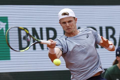 Toptennisser Jesper de Jong blijft goed op dreef na sprookje op Roland Garros