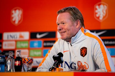 Uiterlijk en aantrekkelijkheid van alle trainers op WK voetbal beoordeeld: Ronald Koeman in top-tien