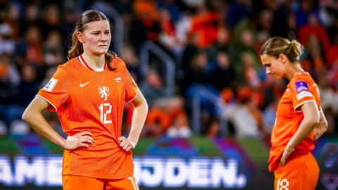 Oranje Leeuwinnen treuren na spannende ontknoping: simpele zege onvoldoende voor WK-ticket