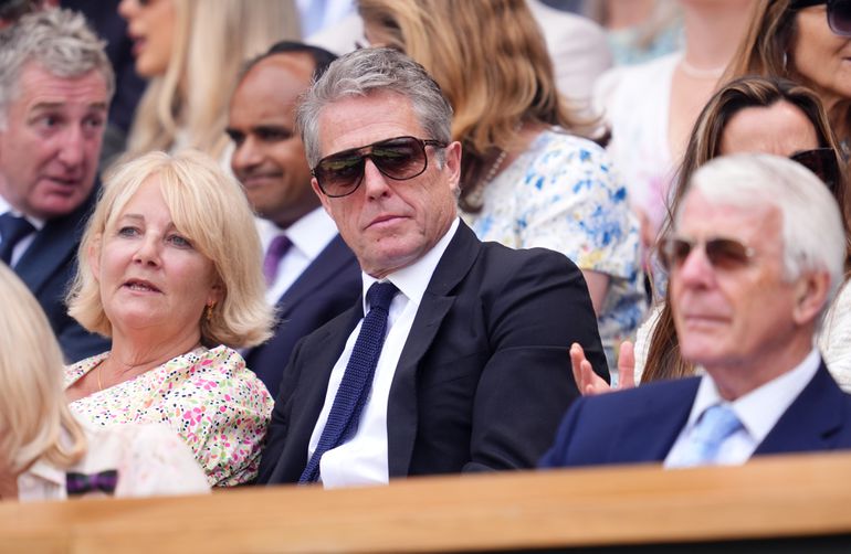 Bekende acteur wordt slapend betrapt tijdens wedstrijd Novak Djokovic op Wimbledon