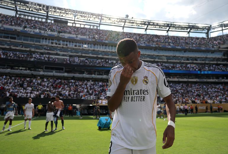 Paris Saint-Germain vernedert oud-sterspeler Kylian Mbappé en bereikt finale WK voor clubs