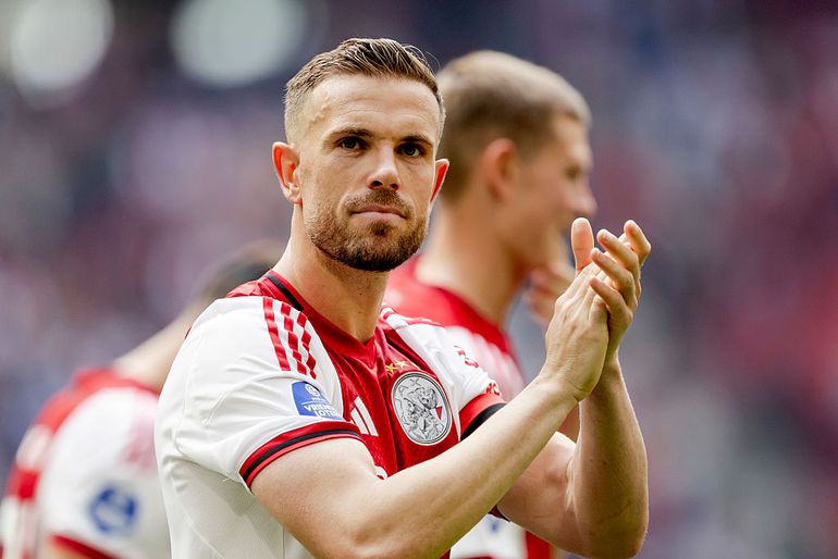 Ajax verscheurt contract van grootverdiener Jordan Henderson