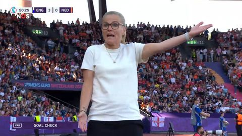 Boze Sarina Wiegman trekt tegen Oranje Leeuwinnen na veelbesproken moment opnieuw de aandacht