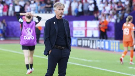 'Bondscoach Andries Jonker slaat met dit gedrag volledig de plank mis'