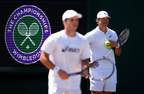 Nederlandse coach van tennissensatie Arthur Fery wil met vriendin verhuizen na 'droom' op Wimbledon