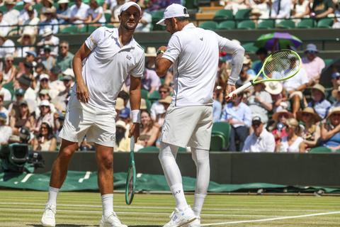 Medisch noodgeval legt halve finale op Wimbledon stil