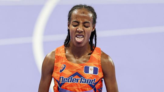 Sifan Hassan raast met geweldige eindsprint naar brons op olympische 10.000 meter