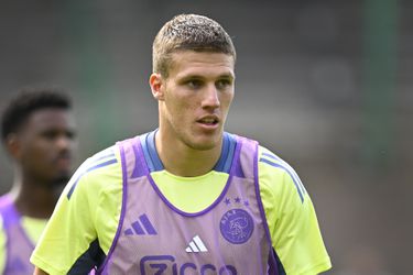 'Jakov Medic kan Ajax een dienst bewijzen: verdediger staat mogelijk voor transfer naar Duitsland'