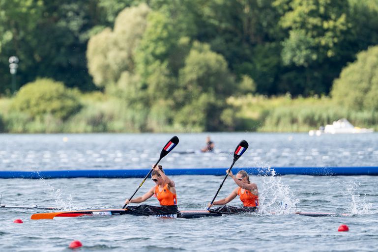 Historische medaille in aantocht? Ruth Vorsselman en Selma Konijn verrassend naar kanofinale