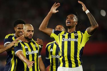 Feyenoord-opponent Fenerbahçe haalt woest uit naar scheidsrechter: 'Een schande'