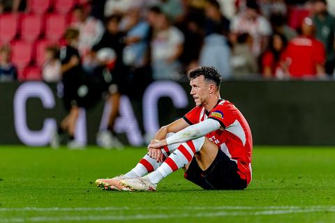 Programma Eredivisie | Feyenoord en Ajax krijgen kans om PSV direct nog meer pijn te doen