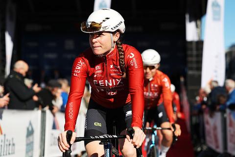 Drama voor Nederlandse (27) in Tour de France Femmes: topwielrenster komt uit ander land met update