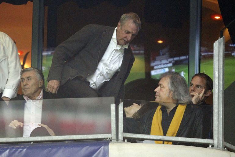 Ajax heeft weer een Fluwelen Revolutie nodig: 'Ik sluit niet uit dat het weer gaat imploderen'
