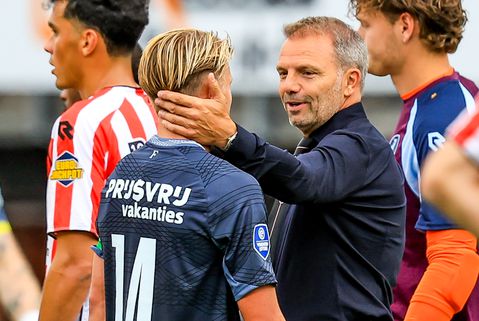Maurice Steijn laat fotograaf vragend achter na Oranje-debuut Sem: 'Zonder na te denken trok hij de rits naar beneden'