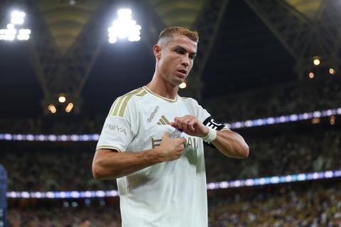 Topvoetballer Cristiano Ronaldo (41) zorgt voor hilariteit in Nederland: 'Zullen we afspreken...'