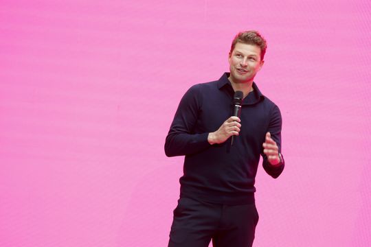 Dochter (6) Sven Kramer zorgt voor ongeloof op schaatsbaan: 'Ik vind het echt niet normaal'