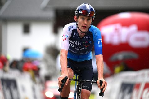 Veelbesproken wielerploeg doet opnieuw van zich spreken: 'Schadeclaim van meer dan 30 miljoen euro'