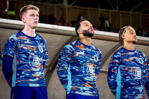 Rafael van der Vaart gaat in tegen Oranje-bondscoach Ronald Koeman: 'Dat kan je nu moeilijk zeggen'