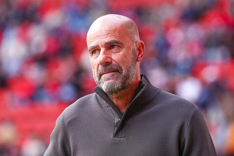 PSV-trainer Peter Bosz 'opgelucht' dat interlandperiode voorbij is: 'Voelde langer dan het hele WK'