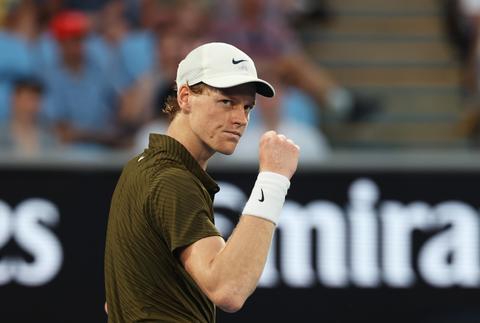 Nieuwe baas van Australian Open gaat de wereld over na pijnlijke blunder rond Jannik Sinner