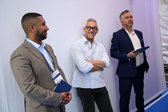 Opmerkelijk voorstel van Brits voetbalicoon aan Manchester City: 'Zou de eer van de Premier League redden'