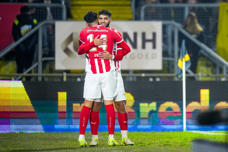 Koploper PSV overleeft heet 'Avondje NAC' dankzij messcherpe goalgetter