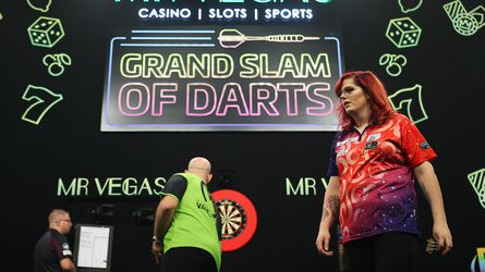 Grand Slam of Darts | Nederlanders openen 'poule des doods' met torenhoge gemiddeldes, Danny Noppert en Michael Van Gerwen winnen
