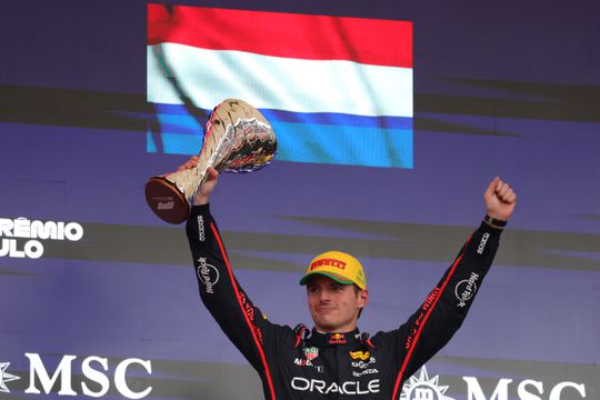 Buitenlandse media vergelijken 'Superman' Max Verstappen met Michael Schumacher in Brazilië: 'Hij reed als een god'
