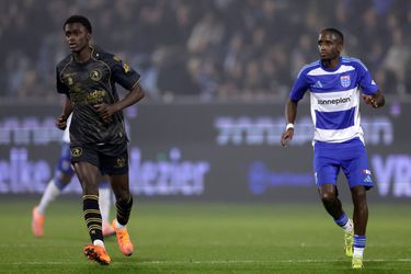 Trotse moeder ziet haar zoons tegen elkaar strijden in Eredivisie-duel: 'Dit vergeten we nooit meer'