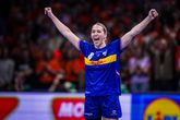 Aanvoerster Lois Abbingh is tevreden op het WK handbal. © Pro Shots