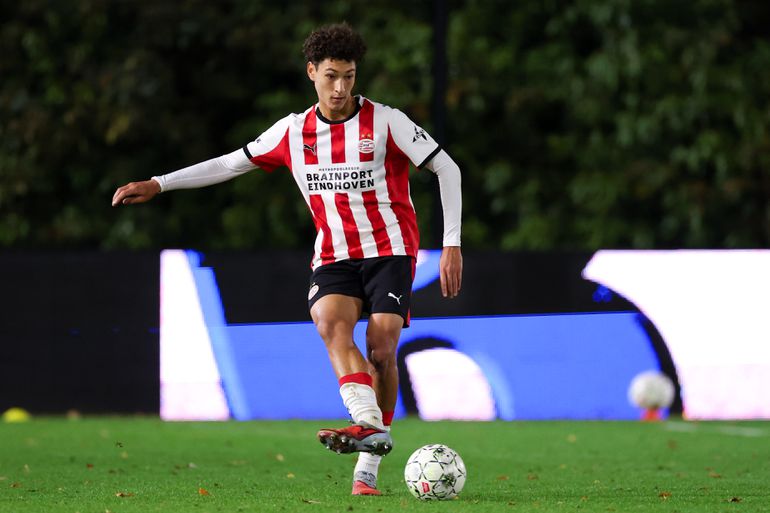 PSV onder 19 geeft het goede voorbeeld tegen Atlético Madrid en plaatst zich voor knock-outfase Youth League