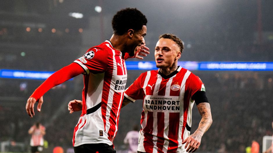 PSV'er Malik Tillman over onbreekbare band met moeder en Noa Lang: 'We maken er een gezellige boel van'