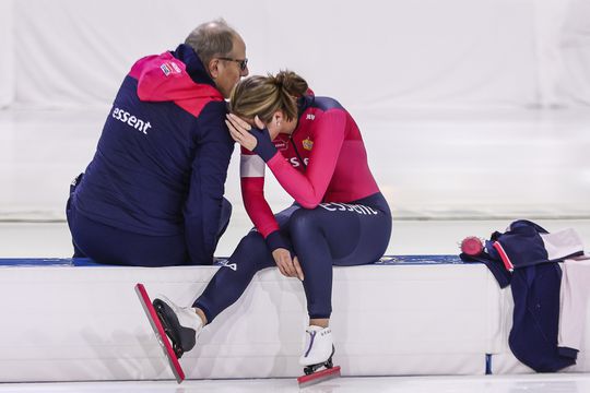Schaatstalent Angel Daleman (18) laat emoties de vrije loop: 'Ik merk dat mijn lichaam is uitgeput'