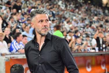 Voormalig Argentijnse topvoetballer beleeft angstaanjagend moment met gezin op vakantie: 'Een wonder dat ze nog leven'