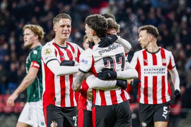 Ongenaakbaar PSV walst over Excelsior heen, zorgen om pechvogel Ricardo Pepi