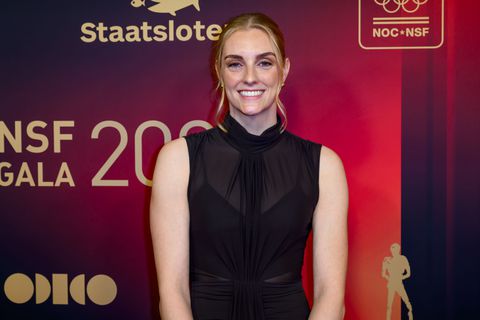 Liefst twaalf jurken bestelde Nederlandse topzwemster (25) voor bijzonder moment: 'Je zit dan zo vooraan'