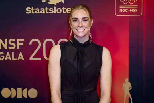 Liefst twaalf jurken bestelde Nederlandse topzwemster (25) voor bijzonder moment: 'Je zit dan zo vooraan'