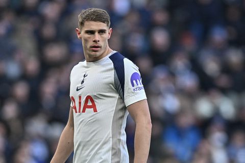 'Oranje-international Micky van de Ven in beeld in Spanje: naam circuleert bij grootmachten'