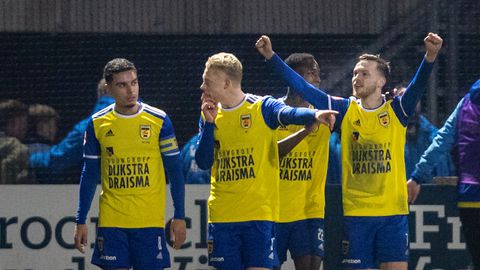 Balende Remco Balk: scheids heeft Maradona-achtige handsgoal door bij Cambuur - VVV