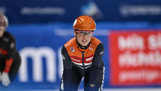 Rentree Suzanne Schulting blijft gesmeerd gaan: vrouwenploeg naar relayfinale in Dresden