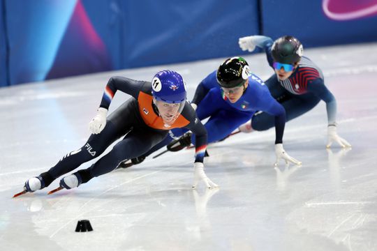 Olympische droom spat uiteen voor Nederlandse shorttrackers na chaotische halve finale