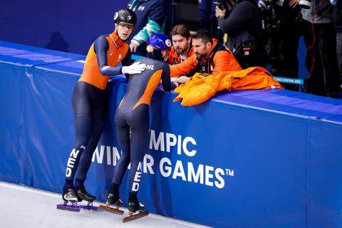 Bondscoach houdt vertrouwen in shorttrackers ondanks olympische deceptie: 'We zijn ongelooflijk snel'