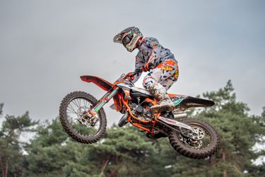 Jeffrey Herlings begint matig aan nieuw MXGP-seizoen