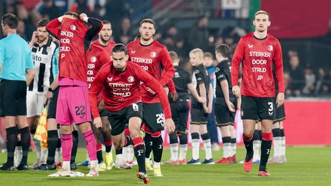 Speciaal eerbetoon aan zieke Jean-Paul Boëtius bij Feyenoord - Heracles