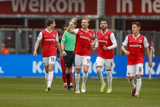 AZ binnen een half uur al klaar met onthutsend zwak Excelsior