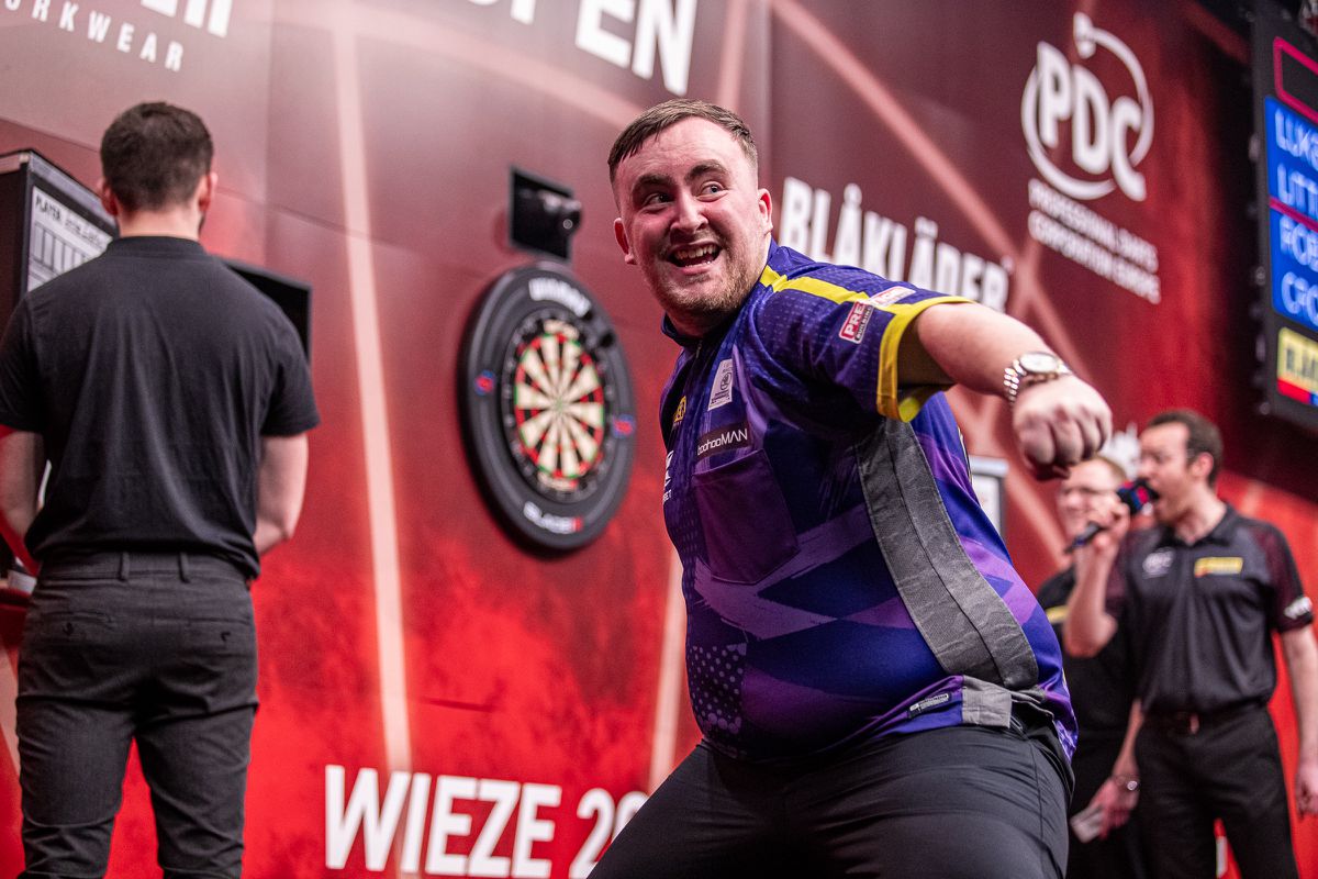 Luke Littler gooit negendarter in finale en wint Euro Tour tijdens zijn debuut