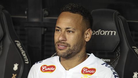 Hevige kritiek op 'onprofessionele' Neymar in Brazilië na missen kraker tegen Memphis Depay