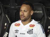 Hevige kritiek op 'onprofessionele' Neymar in Brazilië na missen kraker tegen Memphis Depay